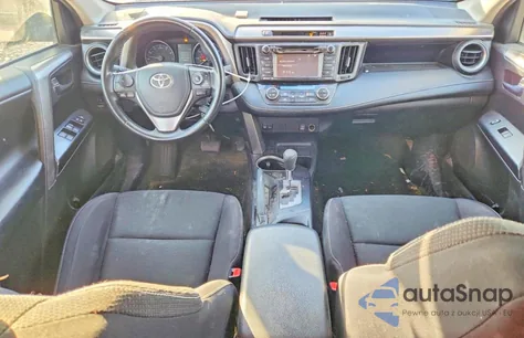 2017 Toyota Rav4 Xle z USA, uszkodzony, nr VIN JTMRFREV8HJ153407